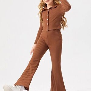 NWOT Cute 2 piece Button Downn Long Sleeve Shirt w Flare Leg Pant